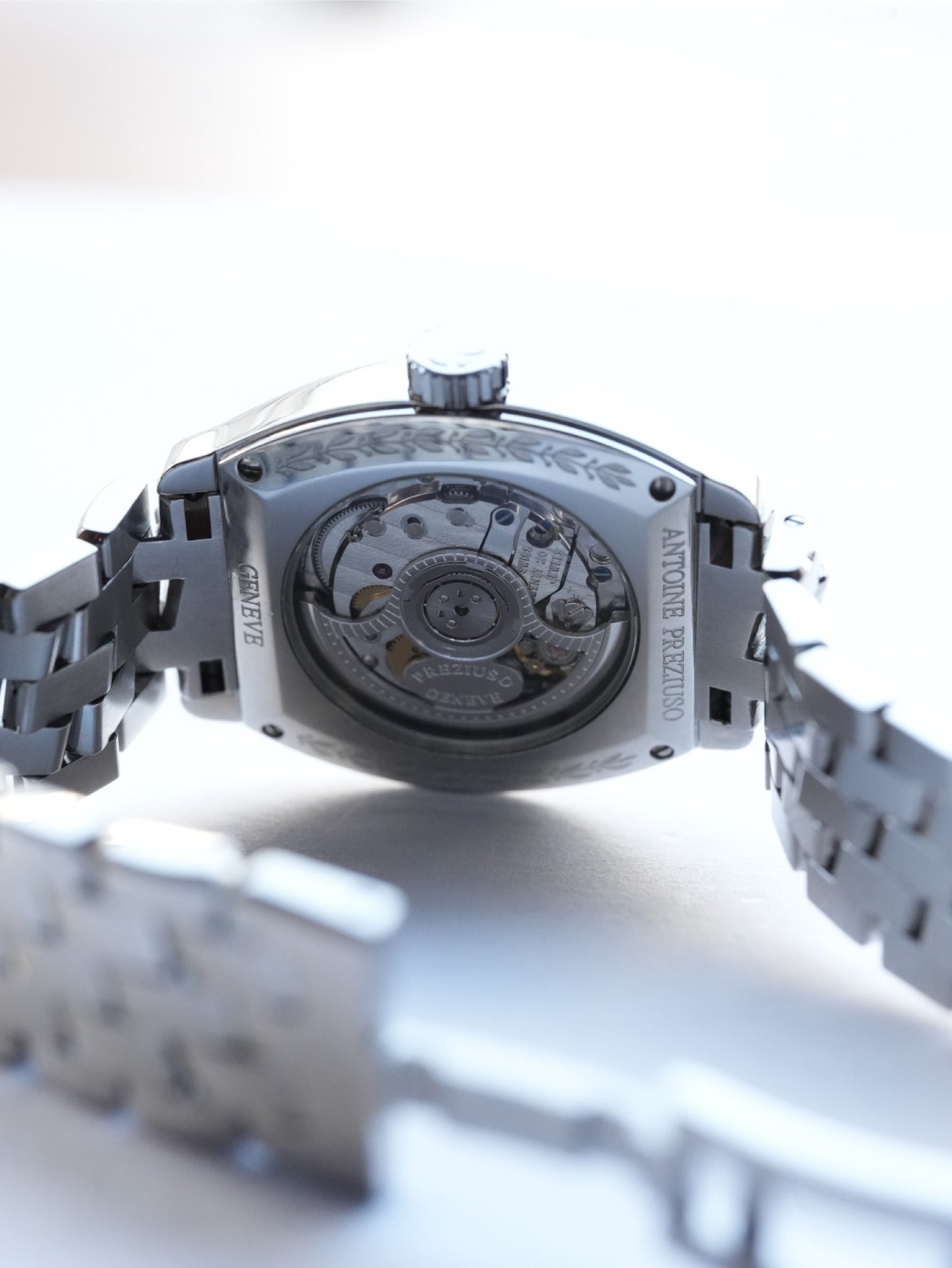 Antoine Preziuso Guilloché Tonneau case 34mm