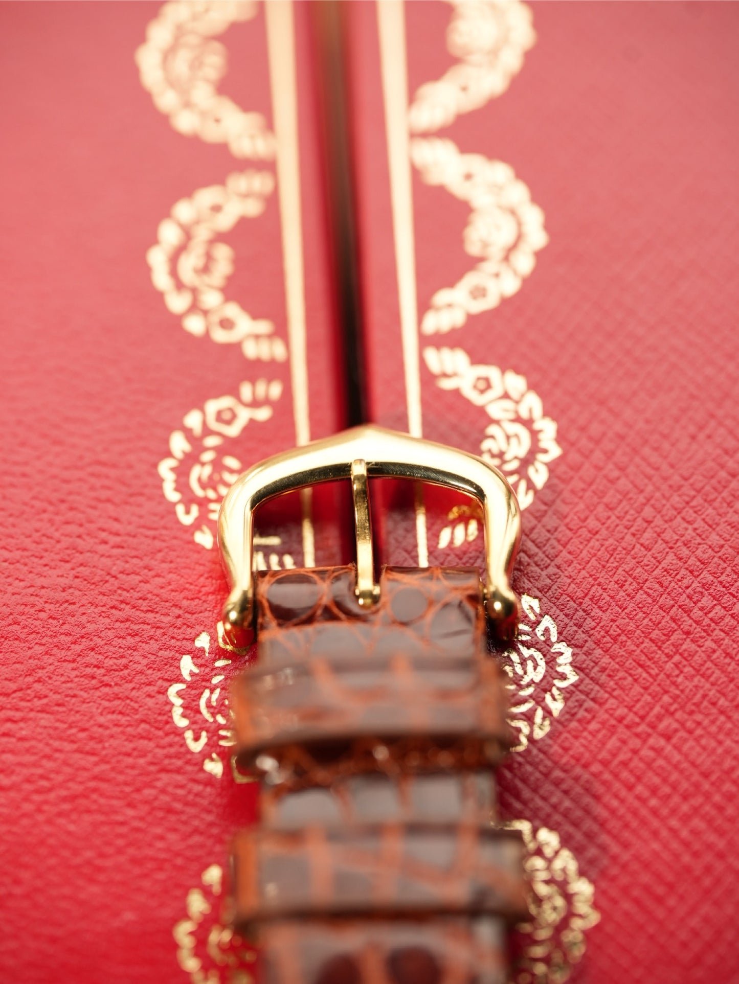 Cartier / Tank SM QZ 366001 Burgundy dial
