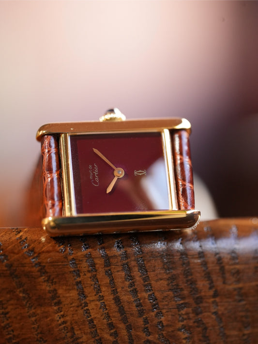 Cartier / Tank SM QZ 366001 Burgundy dial