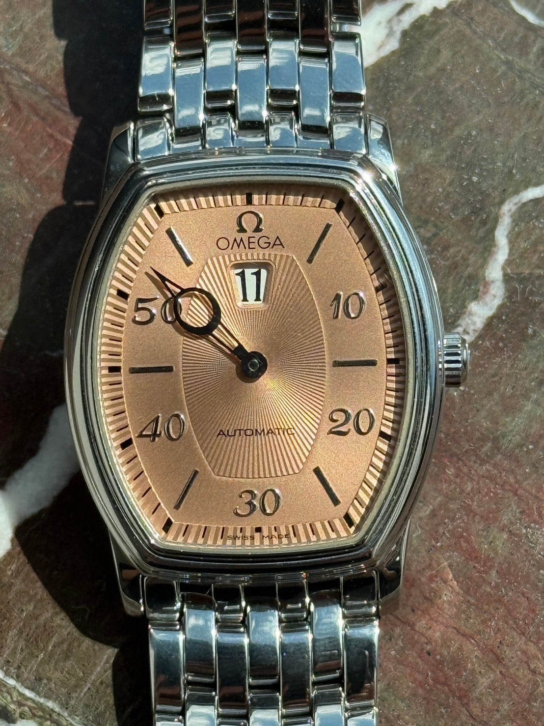 omega jumping hour