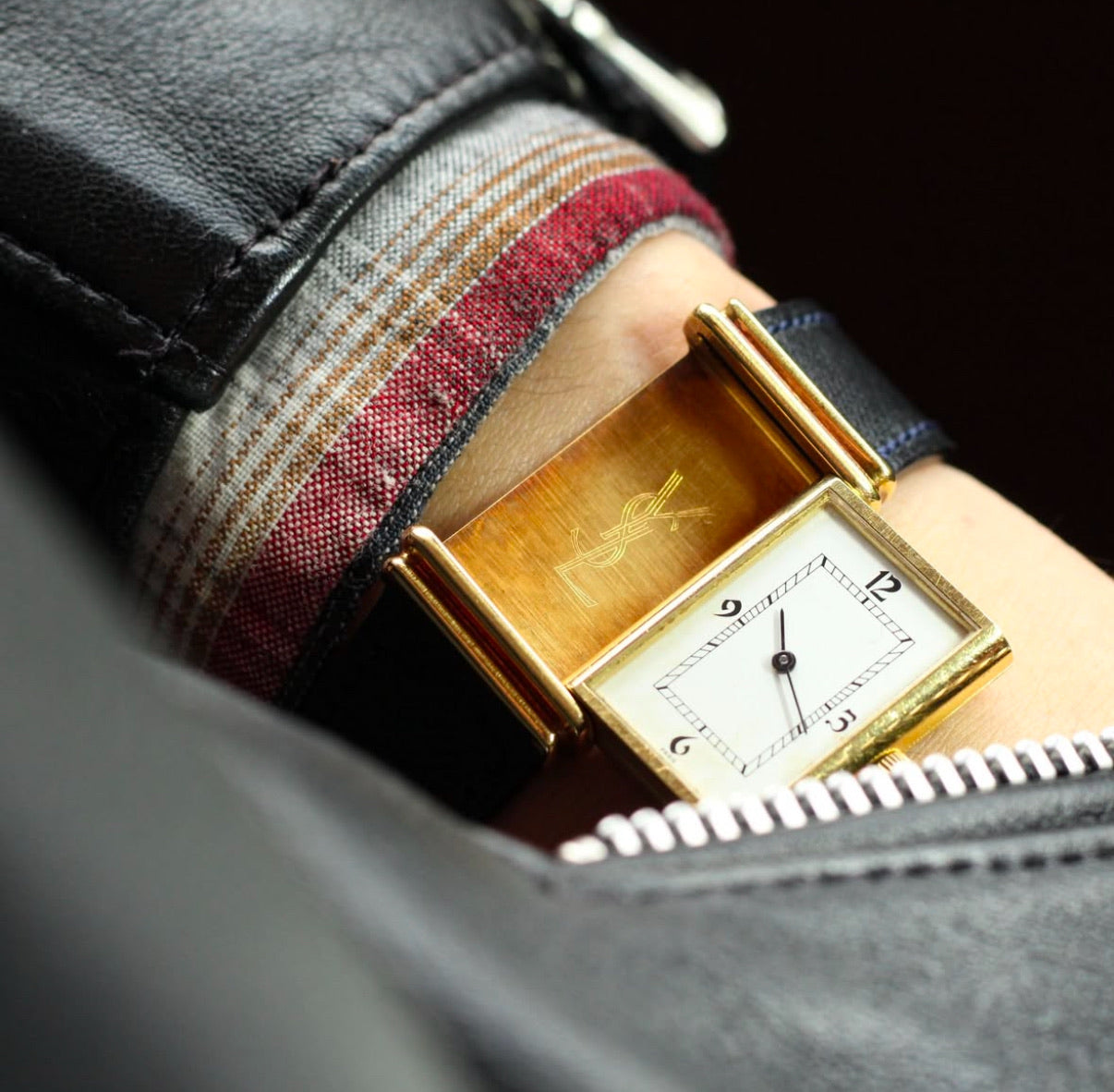 YSL 1970s 18K Yellow Gold Manual Winding 21mm “Reverso”