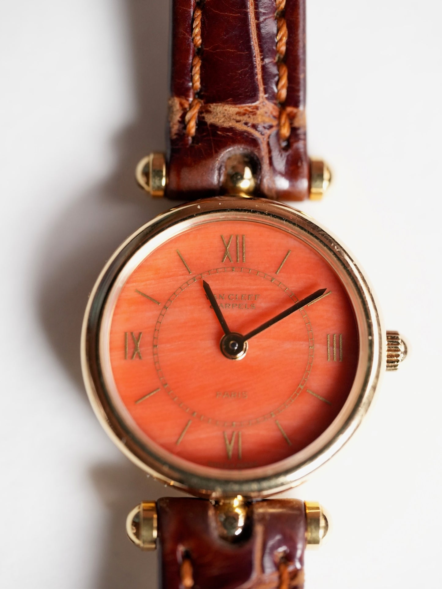Van Cleef & Arpels Classic / Coral dial