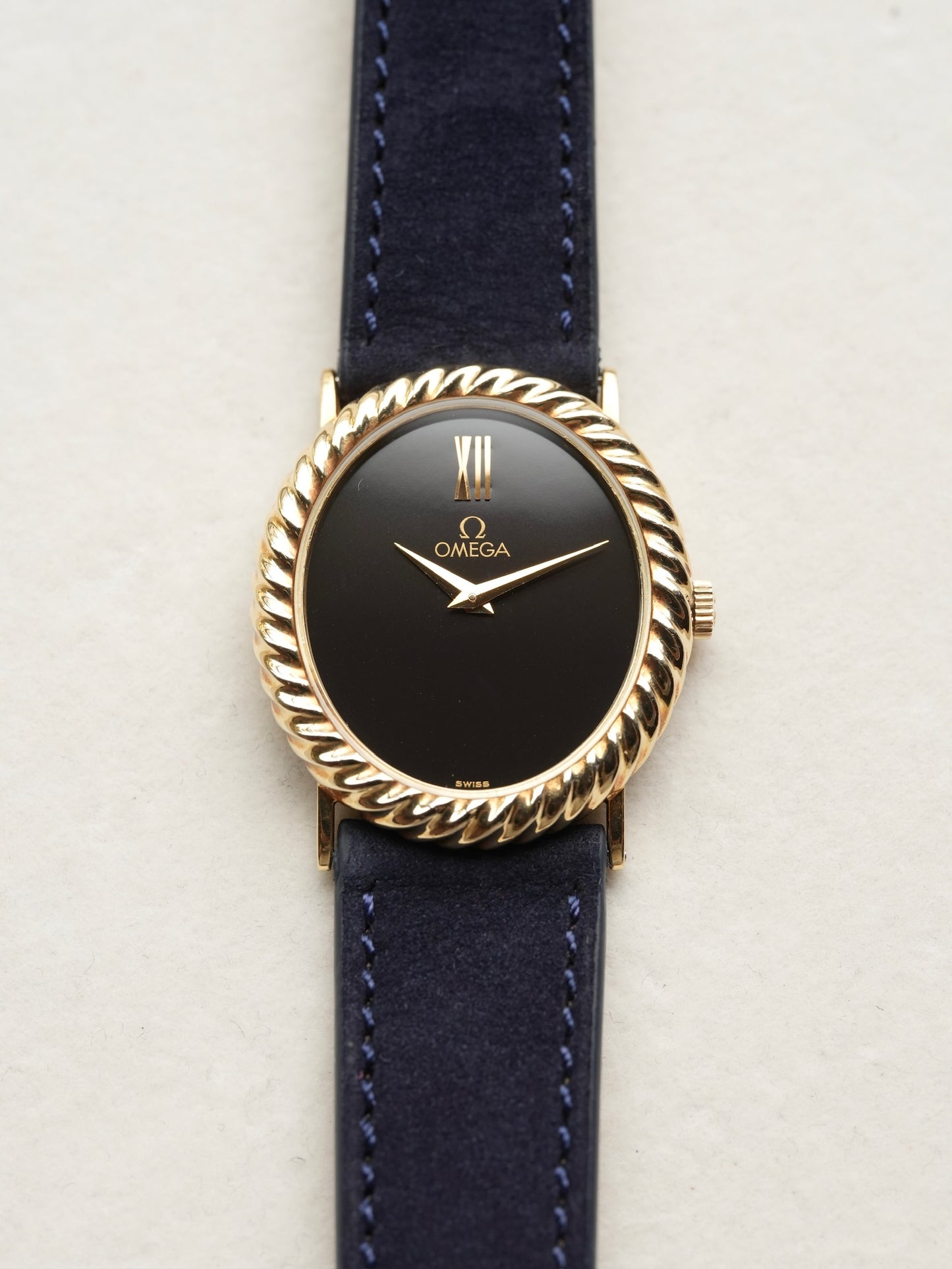 Omega 70's / 14K / oval shape