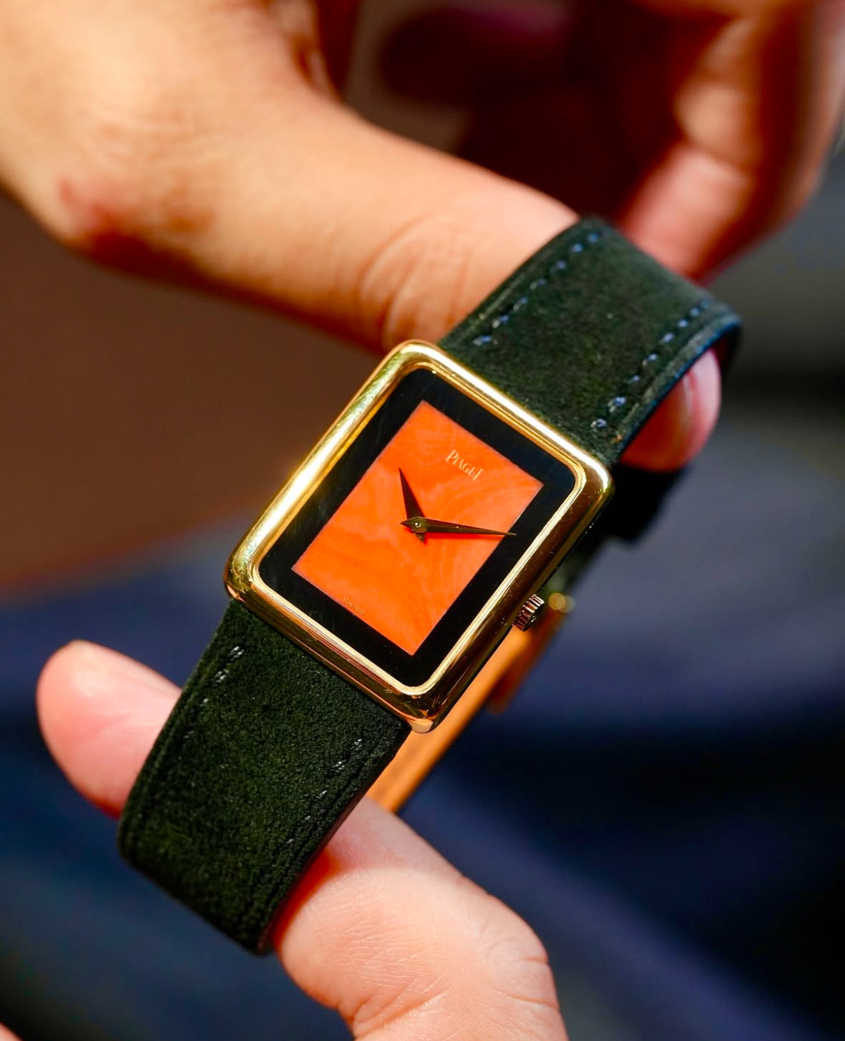 Piaget 1980s 18K Yellow Gold Manual Winding 23mm Coral × Onyx